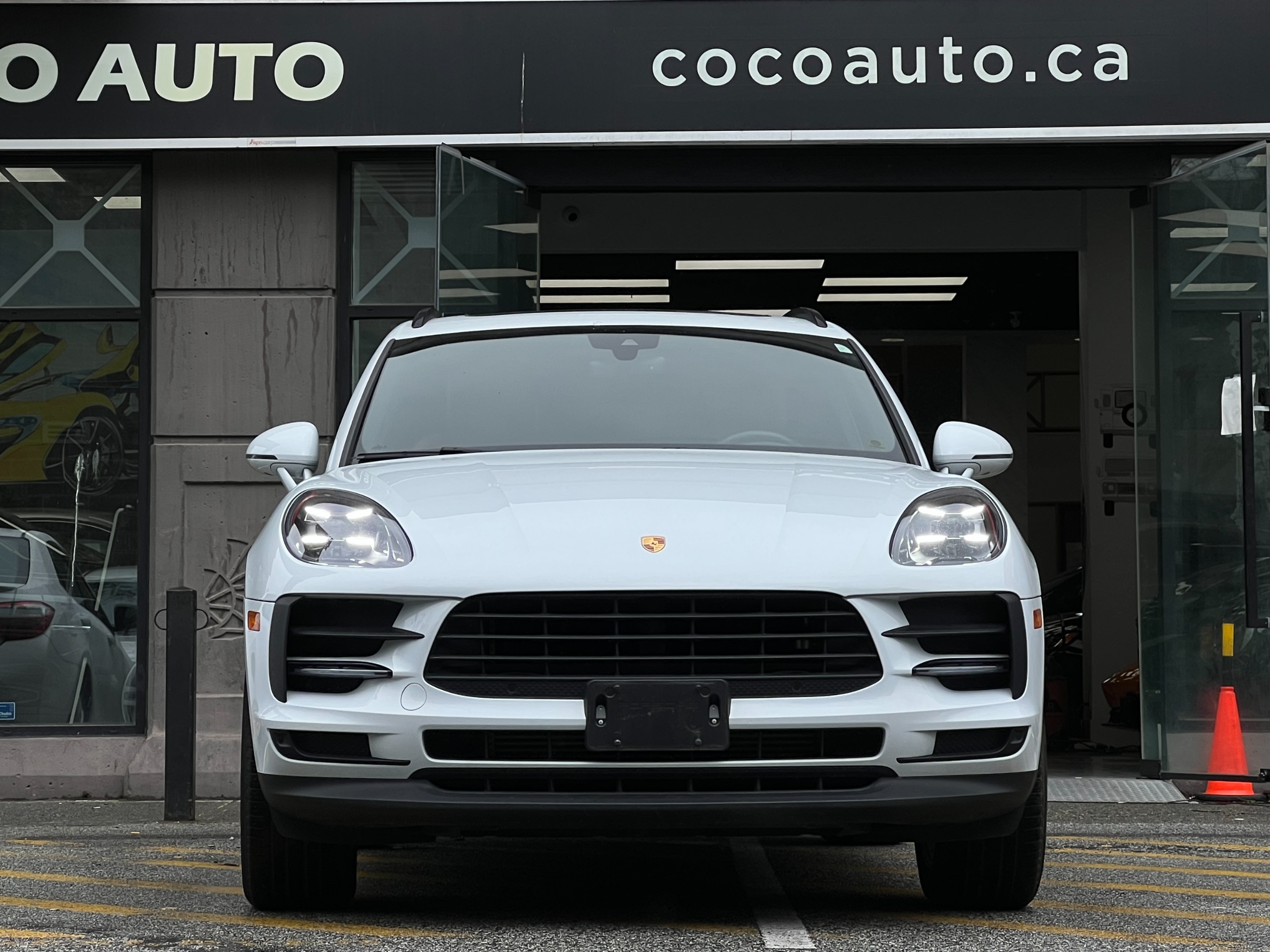 2020 Porsche Macan - Image 3